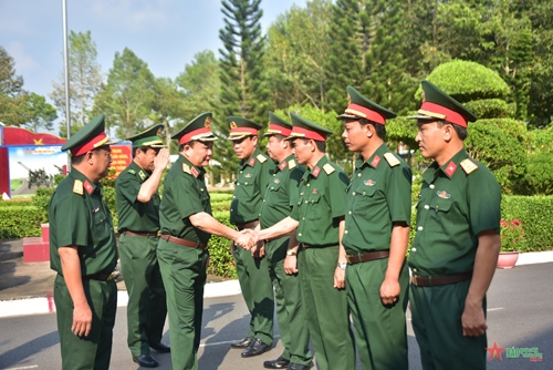 Thượng tướng Hoàng Xuân Chiến thăm, chúc Tết một số đơn vị Quân khu 9